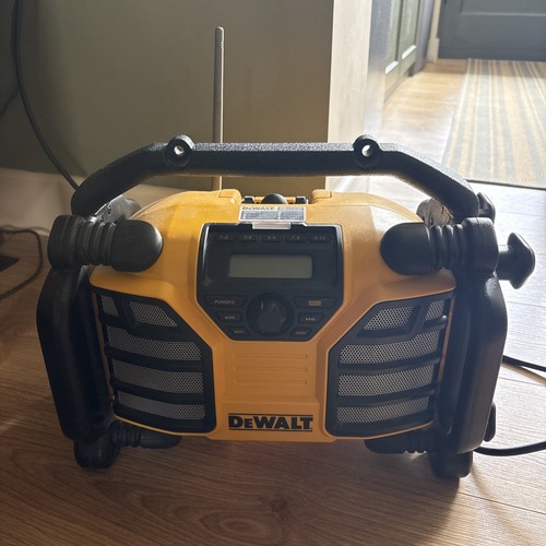 Dewalt dcr017 radio needs - dewalt,