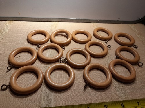 Light wood curtain rings - 14,