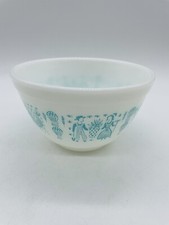Vintage Pyrex Amish Butterprint Small 1 1/2 PT Mixing Bowl Turquoise White 401