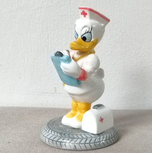 Disney daisy duck nurse - disney,
