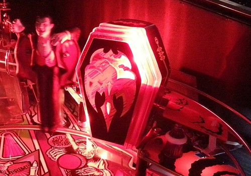 Monster bash pinball red - bash,