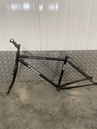 Retro trek mountain track - trek, 800