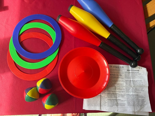 Juggling set