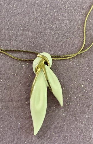 Vintage crown trifari - vintage, goldtone