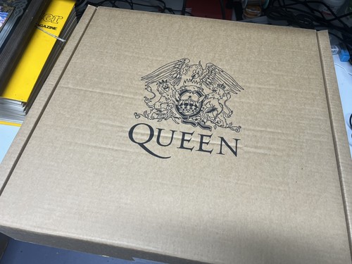 Queen the ultimate - -,