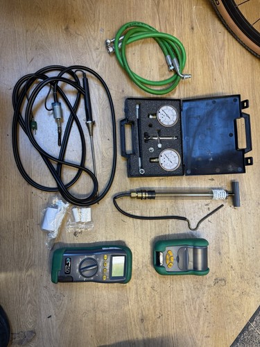 Oil boiler servicing - boiler, service