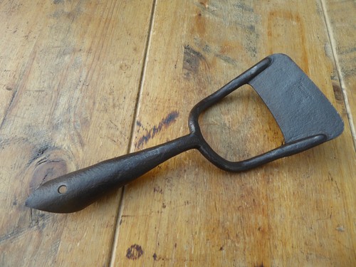 Vintage dutch hoe head garden - head,