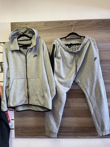 Old season nike tech - season, fleece