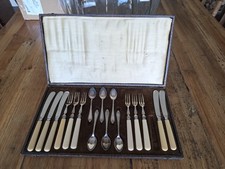 Retro Table Ware Cutlery 5 Bone Handled Knives, 6 Forks 6 Spoons Cutlery Boxed