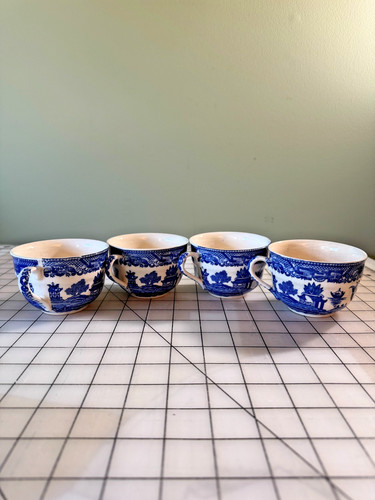 Vintage blue willow style - vintage,