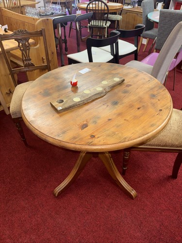 Small pedestal dining table - small,