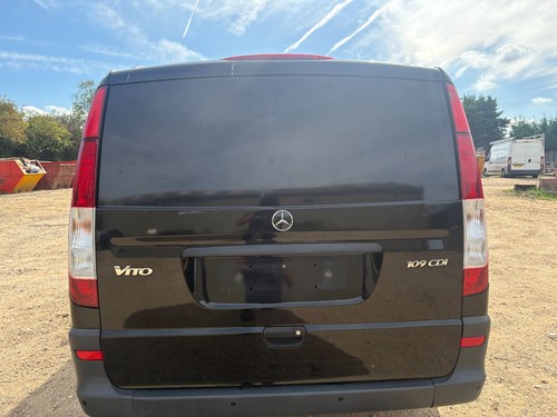Mercedes vito w639 tailgate - mercedes,