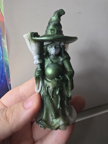 The forest witch resin - the,