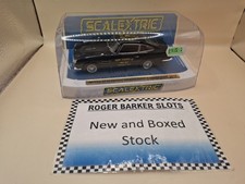 Scalextric C4029 Aston Martin