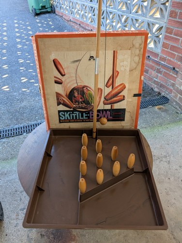 Skittle bowl aurora vintage - skittle,