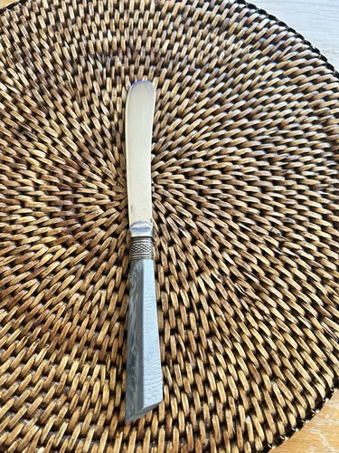 Butter knife - butter,