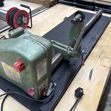 bench top woodworking lath, turning