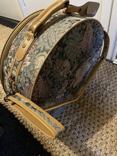 Carlton International Vintage