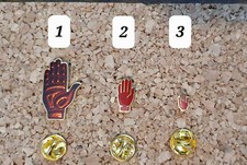 RED HAND OF ULSTER BADGE