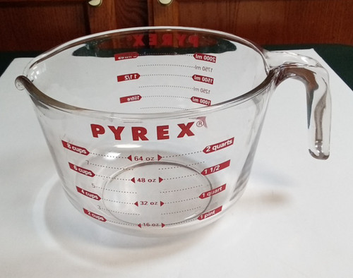 Pyrex red lettering - vintage, 8