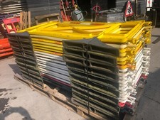 ROAD BARRIERS 20 TRAFFIC