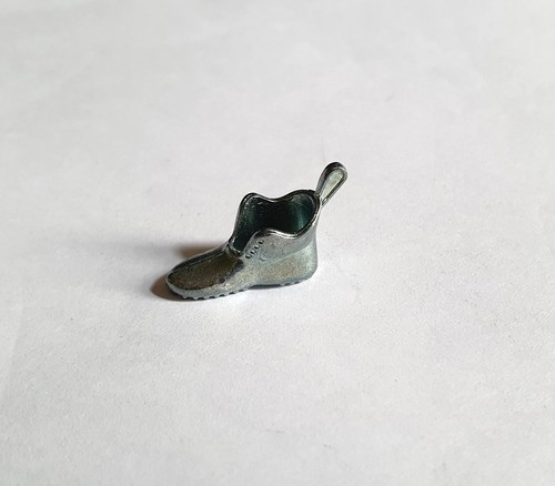 Shoe metal monopoly - token,