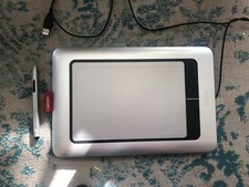 Wacom Bamboo Drawing Tablet CTH-661, with pen & installation disc (Used)