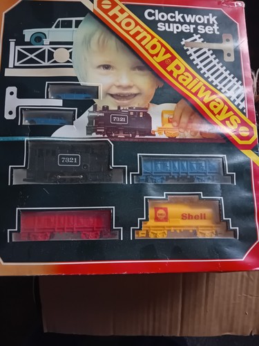 Hornby clock work super - hornby,