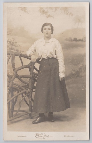 Rppc young woman - rppc, e