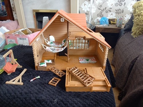 Sylvanian families log cabin - families,