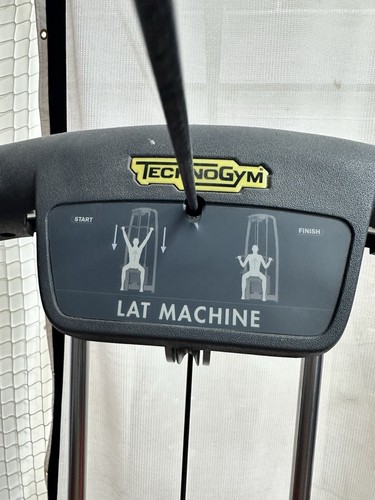 Technogym lat pulldown machine - pulldown,