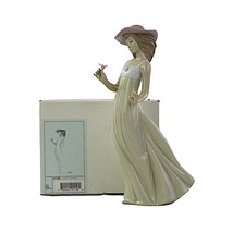 NAO Figurine, 1158, Gentle