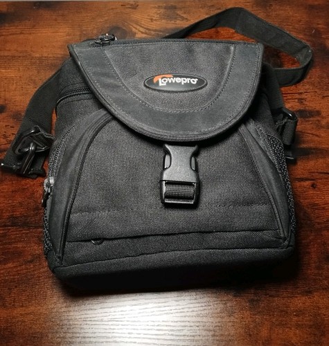 Lowepro nova mini camera - nova, aw