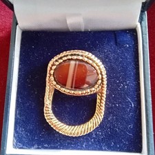 Vintage Jewellery 1960's Gold Tone Brown Agate Glasses Trap Brooch 