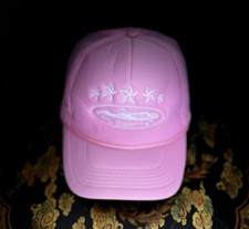 The Men’s Corteiz Style Alcatraz Trucker Cap in Pink