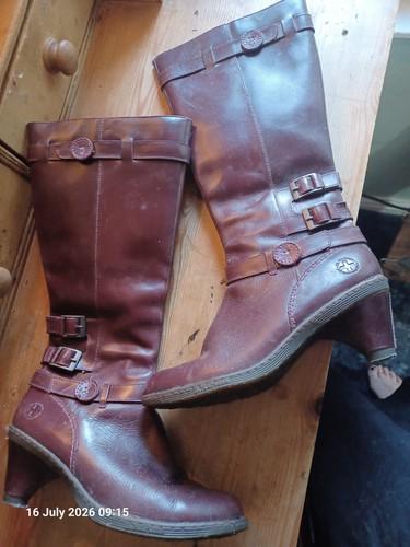 Rare martens wonems - rare, oxblood