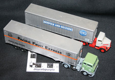 Norfolk & Western and Pacific Fruit Express 40ft trailers & tractors 1:87 scale