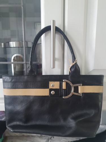Black leather jane shilton - black,