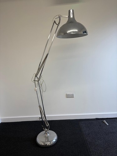 Chrome lamp