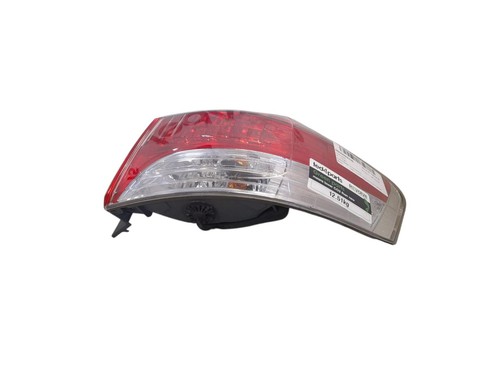 Toyota avensis 2009 2012 - toyota, tail