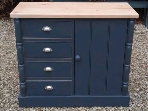 Solid oak shaker style linen - style,