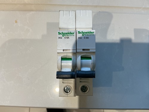 Schneider ikq mcb merlin - 6a,