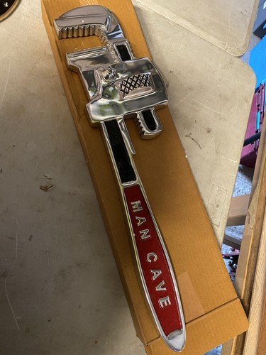 Large man cave wrench - large,