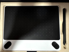 Wacom Intuos Draw Pen Tablet White Small Graphic Tablet widows & Mac Compatible