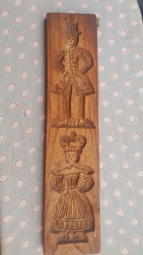 Antique wooden biscuit mould - antique,
