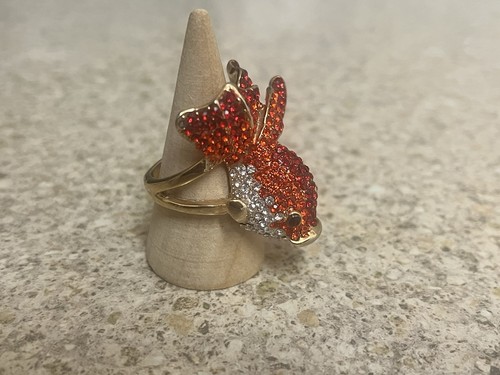 Rhinestone goldfish fantail