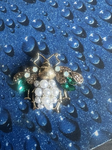Vintage style rhinestone - rhinestone, bee