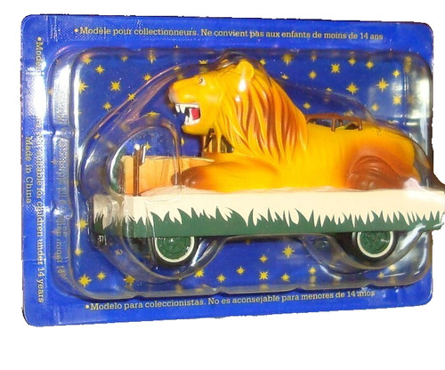 Circus lion parade car - circus,