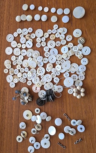 Lot vintage mop buttons - mop,
