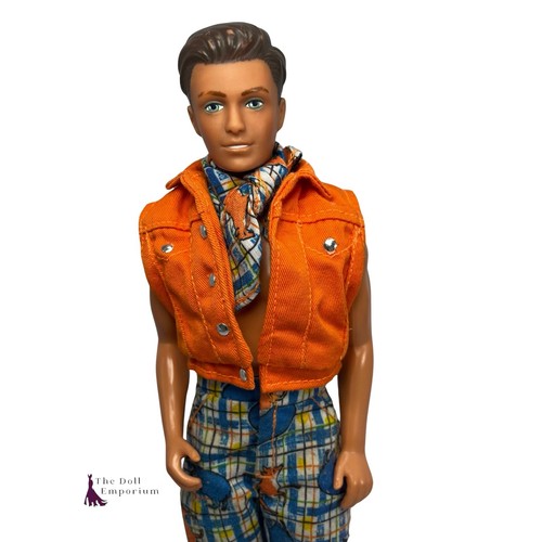 Sindy doll - (1993),